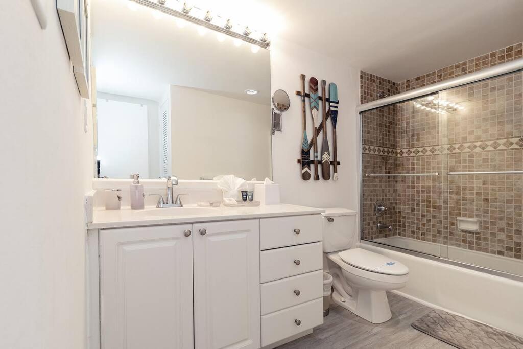 Stunning & Spacious Resort-Style Condo Across From Beach! Miami Beach Kültér fotó